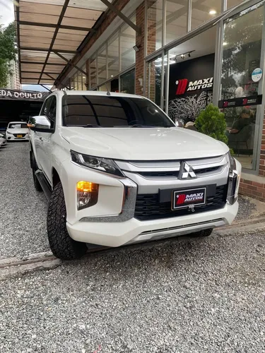 Mitsubishi L200 Triton 2021 Automatica 2.4cc Kms 62.000