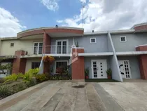 Comprar Townhouse En El Sector Terrazas Del Caroní, Conj. Resd. Villa Caroní