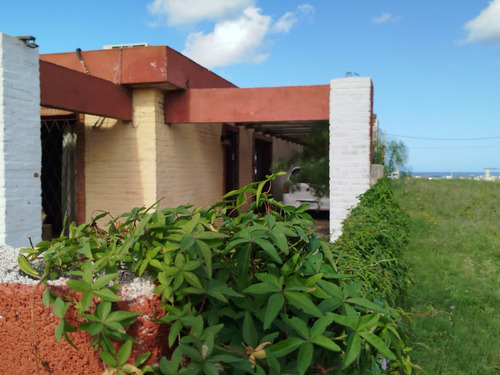 Playa 1 Cuadra Fin De Semana $4900 Enero 135 Dolares A Dos Del Superdevoto Rambla 2 Baños
