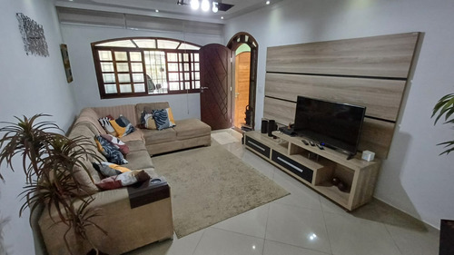 Sobrado À Venda | 3 Quartos | Suíte Com Hidro | Financiamento Disponível!