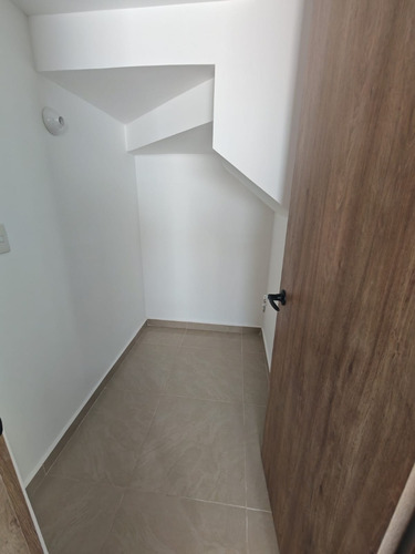 Nueva Moderna Funcional 3 Recamaras Con Baño Una En Pb, Sala Tv Desarrollo Magnifico Para Vivir O Como Inversion