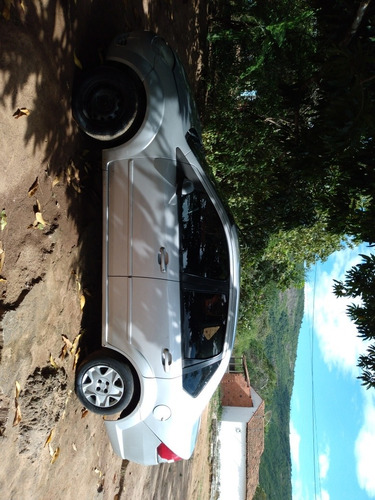 Ford Fiesta Sedan 1.6 Flex 4p 2006