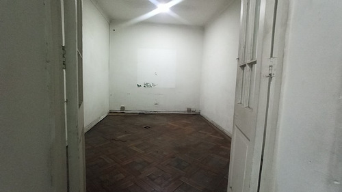 ¡amplio Local En Santiago, Excelente Ubicación!