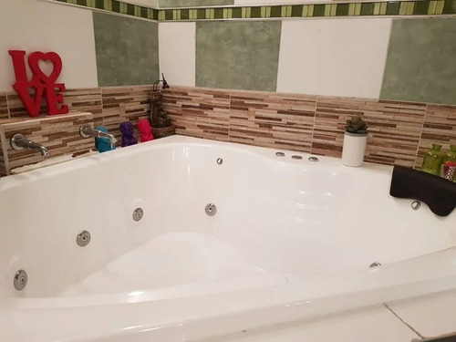 Imagen 6 de 13 de Venta Casa Castelar Sur 3 Dormitorios Con Pileta Gran Oportunidad.