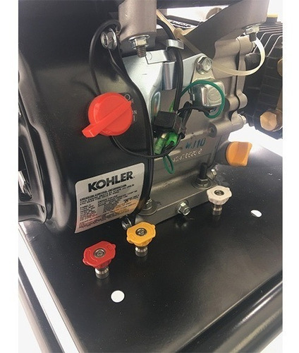 Imagen 5 de 10 de Hidrolavadora A Gasolina Industrial Mini Benz 3200 Psi Motor 6.5 Hp Kholer Y Bomba Italiana Interpump De Uso Continuo