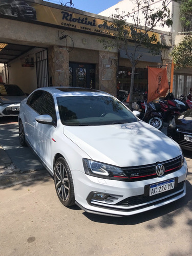 Imagen 3 de 16 de Volkswagen Vento Gli Dsg + Nav