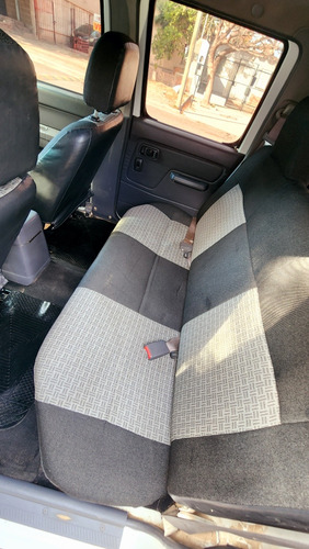 Nissan NP300 2.5 Cabina Doble 133cv 4x2