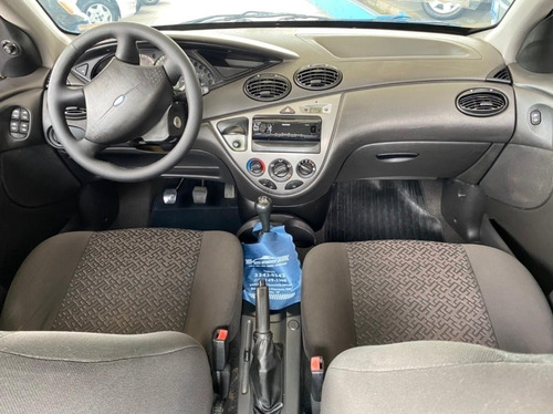 Ford Focus Sedan 1.6 Gl