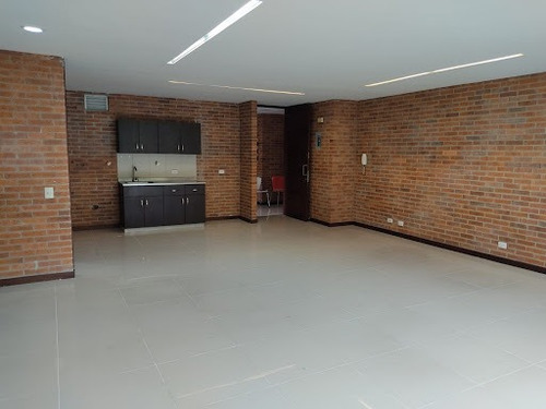Imagen 1 de 9 de Oficinas En Arriendo Castropol 473-9479