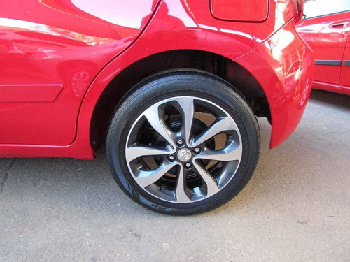 Nissan March Sl 1.6 16v Flex Fuel 5p