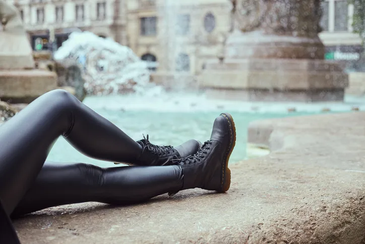 Dr martens leggings discount