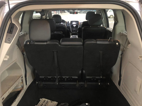 Imagem 9 de 15 de Chrysler Town & Country Touring 3.6 V6