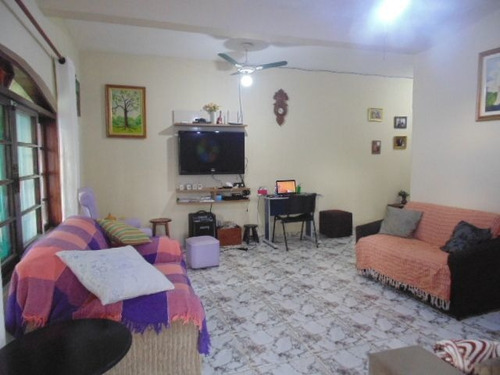 Imagem 14 de 30 de Casa Com Amplo Quintal E Piscina - Ca3651