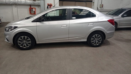 Imagen 5 de 25 de Chevrolet Onix Joy Plus Black 0km. Entrega Ya