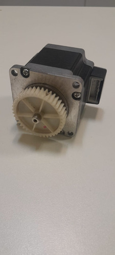 Motor Paso A Paso - Nema 23 - 2.1v - 3.81a (Usado)