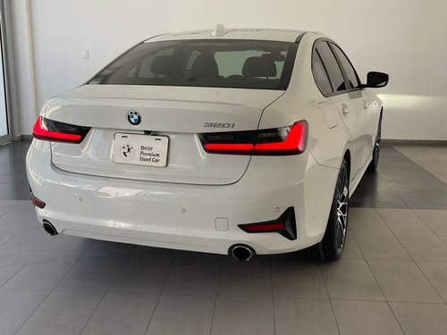Imagen 11 de 14 de Bmw Serie 3 320i 4 Puertas