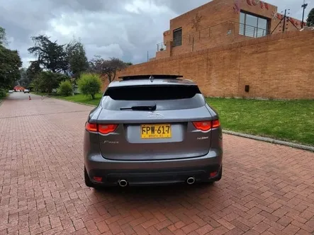 Jaguar F-PACE 3.0 R-sport