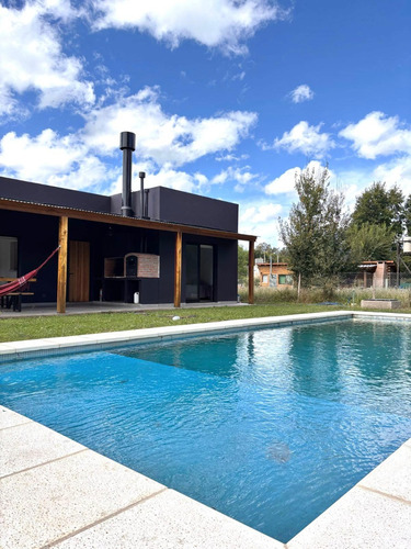 Moderna Casa A Estrenar (barrio Lomas Altas)