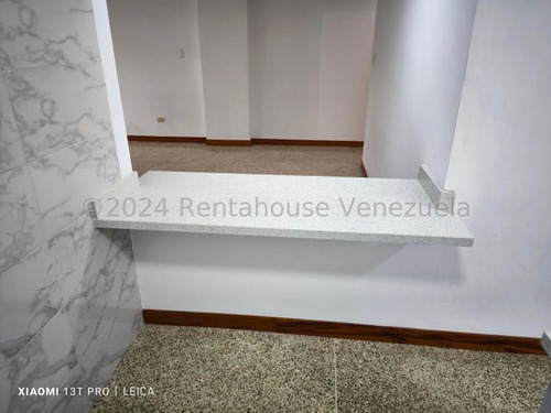 Apartamento En Alquiler En Horizonte 24-27430 Cs