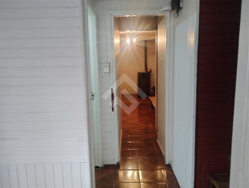 Vendemos Casa De 5d, 2b Con Excelente Ubicación En Valdivia