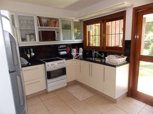 Excelente Casa En El Corazón De San Rafael !!!!- Ref: 1017