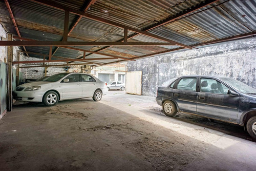 Imagen 3 de 4 de Venta: Terreno Tapialado Y Semitechado En Barrio Azcuénaga- Rosario.