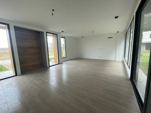 Imagen 13 de 14 de Venta - Casa Lote 28 En Lares De Canning