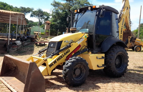 Retroescavadeira New Holland B95b, 4x4, Ano 2020