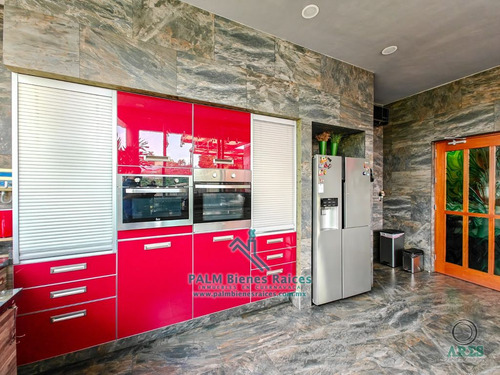 Sumiya Casa Sola En Equina Con Alberca 3 Recámaras, 4 Baños, 2 Autos