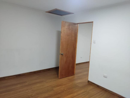 Se Vende Propiedad Con 5 Dptos. En Pasaje Singapur