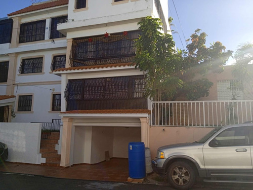 Alquilo Apartamento 3h, 2b Y 1p, Res Santo Domingo Rd$35,000