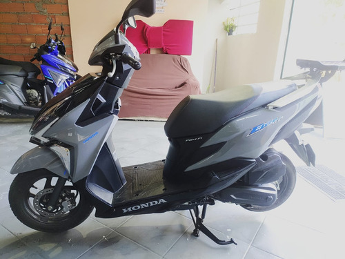 Elite 125 Cinza Ano 2023 Com Baixa Quilometragem
