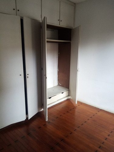 Imagen 6 de 18 de 3 Dormitorios Amplios 2 Balcones Patio Lavadero Y Azotea Exclusiva Apto Frente Soriano Y Paragua Gc3500 Muy Buena Opcion Al Pasos De Rambla Y Del Centro Anda O Cgn Sino Seguros 85 Mts