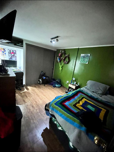 Casa En Venta De 5 Dorm. En Lo Espejo