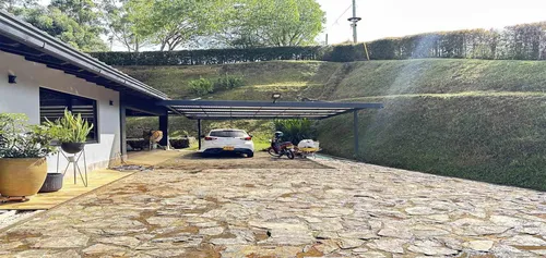 Casa Campestre Amoblada En Arriendo Sector Ojo De Agua (rionegro) (27078).