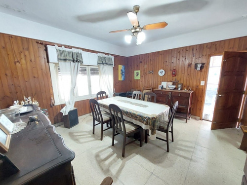 Imagen 5 de 22 de Casa En 1 Planta De 3 Amb Con Jardin Y Terraza. Oportunidad.