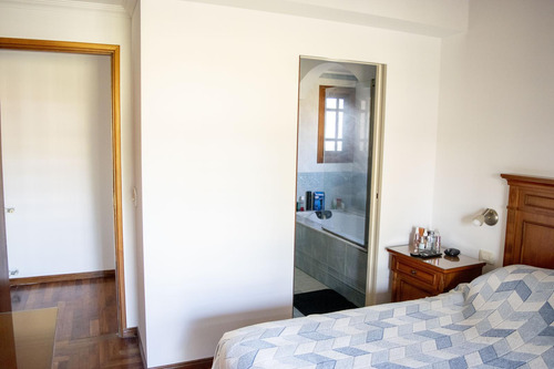 Casa Venta Barrio Alemán 4 Dormitorios, Jardín, Parrilla Garage