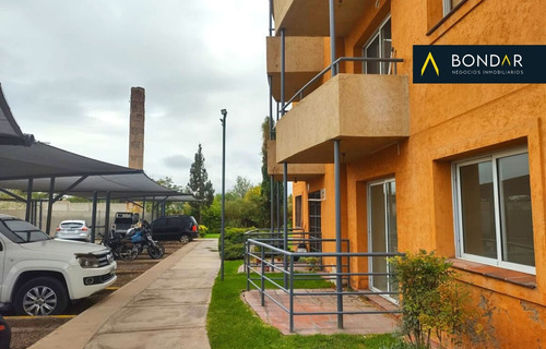 Imagen 6 de 19 de Departamento En Venta De 2 Dormitorios C/ Cochera En Guaymallén