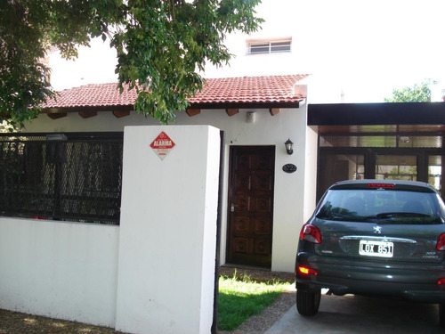 Imagen 1 de 22 de Casa De 3 Dormitorios - Rosario