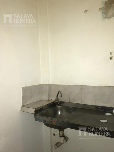 Imagen 3 de 11 de Local En Galeria Los Tilos A Mts De Av. Maipu - Olivos