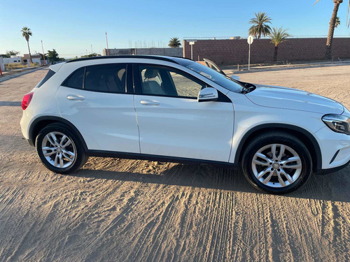 Imagen 9 de 11 de Mercedes-benz Clase Gla 1.6 180 Cgi Mt 2016