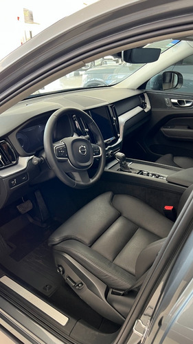 Imagen 5 de 5 de Volvo Xc60 Momentum Awd