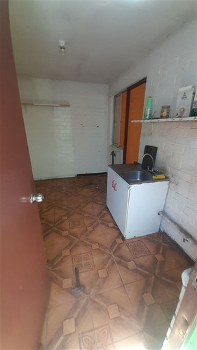 Casa En Venta De 2 Dormitorios En Padre Hurtado