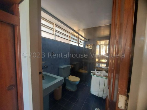 Juan Carlos González. Renta House Carabobo Vende Apto. Res. Palace Urb. Trigal Centro Valencia Mls #24-13659 Rah/jcg.
