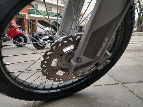 Imagen 6 de 7 de Motomel Skua Silver Edition 150 2022 Moto E