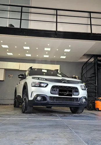 Citroën C4 Cactus 1.6 Shine Turbo Aut