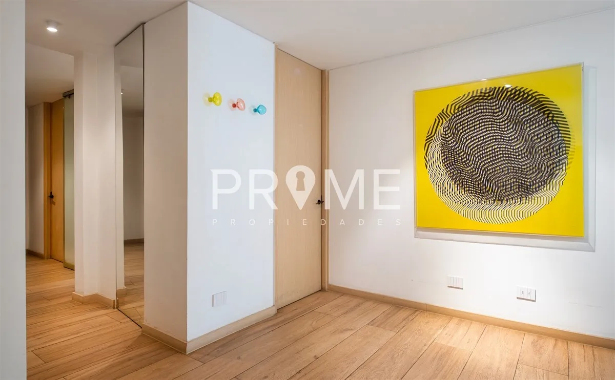 Imagen 2 de 28 de Duplex Remodelado Con Jardín/jardin Del Este 4d/4b Sala Esta