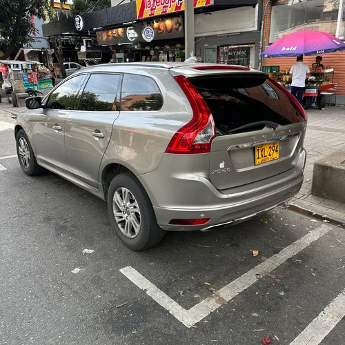 Volvo XC40 2.0 T5 Awd Momentum
