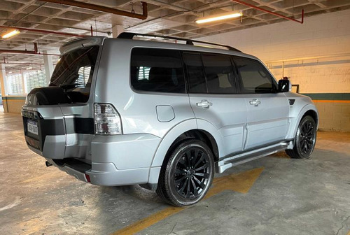 Mitsubishi Pajero Full 3.8 HPE 4X4 V6 24V GASOLINA 4P AUTOMÁTICO