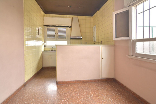 Imagen 22 de 30 de Ph Venta A Reciclar Con Terraza Propia Y Parrilla